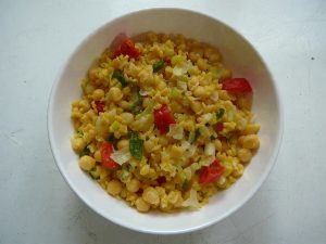 chickpea and roasted red pepper salad