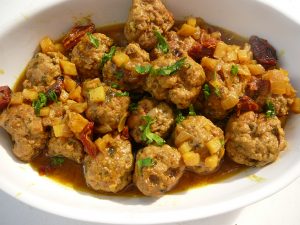 meatballs with spicy sauce 