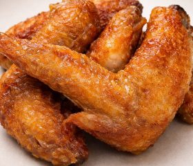 Hot and spicy chicken wings