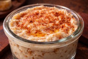 White bean and roasted garlic dip