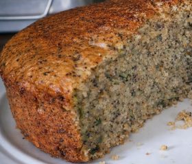 Courgette and poppy seed cake