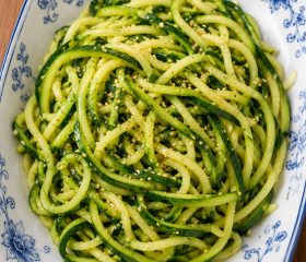 Courgette salad Chinese-style